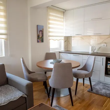 Lux Lägenhet Novi Pazar